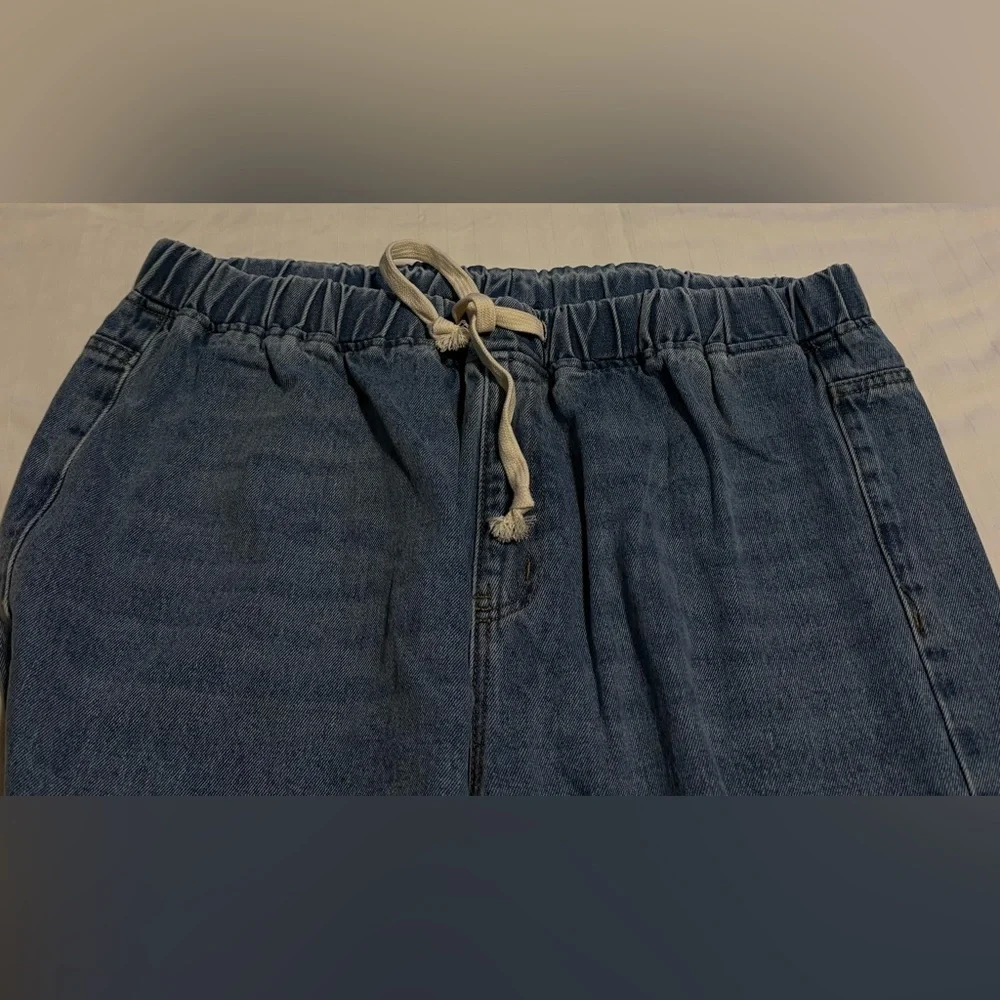 SHEIN Denim Flare Jeans with Distressed Hem - Picture 5 of 6